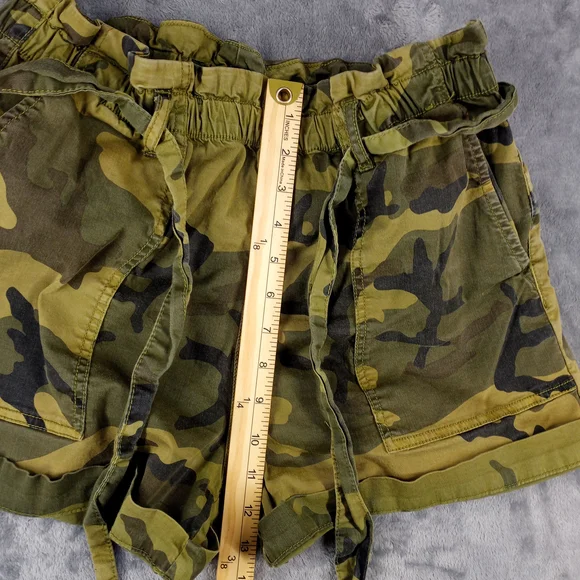 Sanctuary Standard Surplus Camo Utility Shorts Size 29 Green Military - Picture 14 of 16